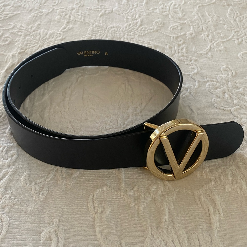 VALENTINO Giusy V-Logo Black Gold Leather Belt (Size S)
